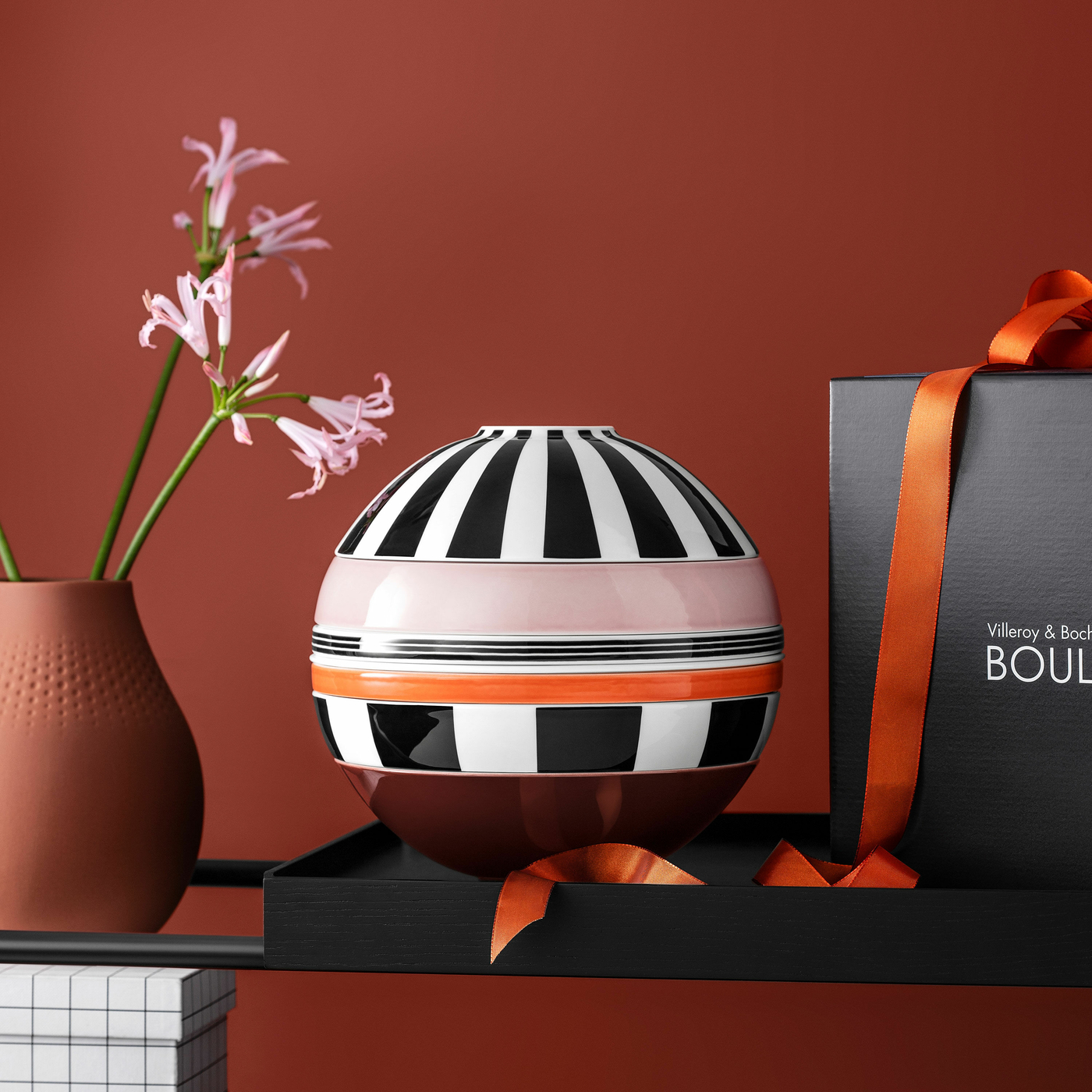 La Boule Dinnerware set