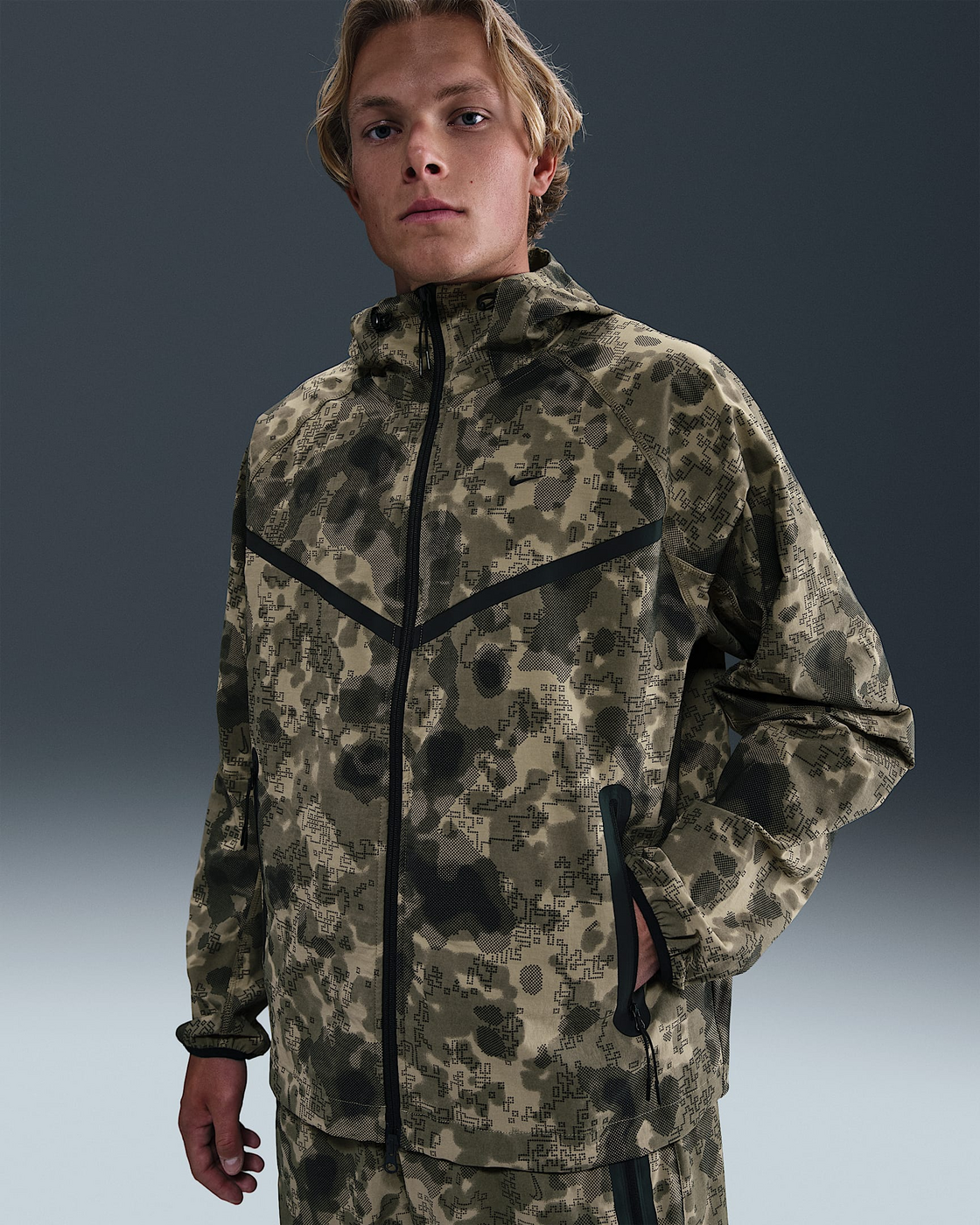 Nike Tech Men's Dri-FIT Woven Camo Windrunner Jacket