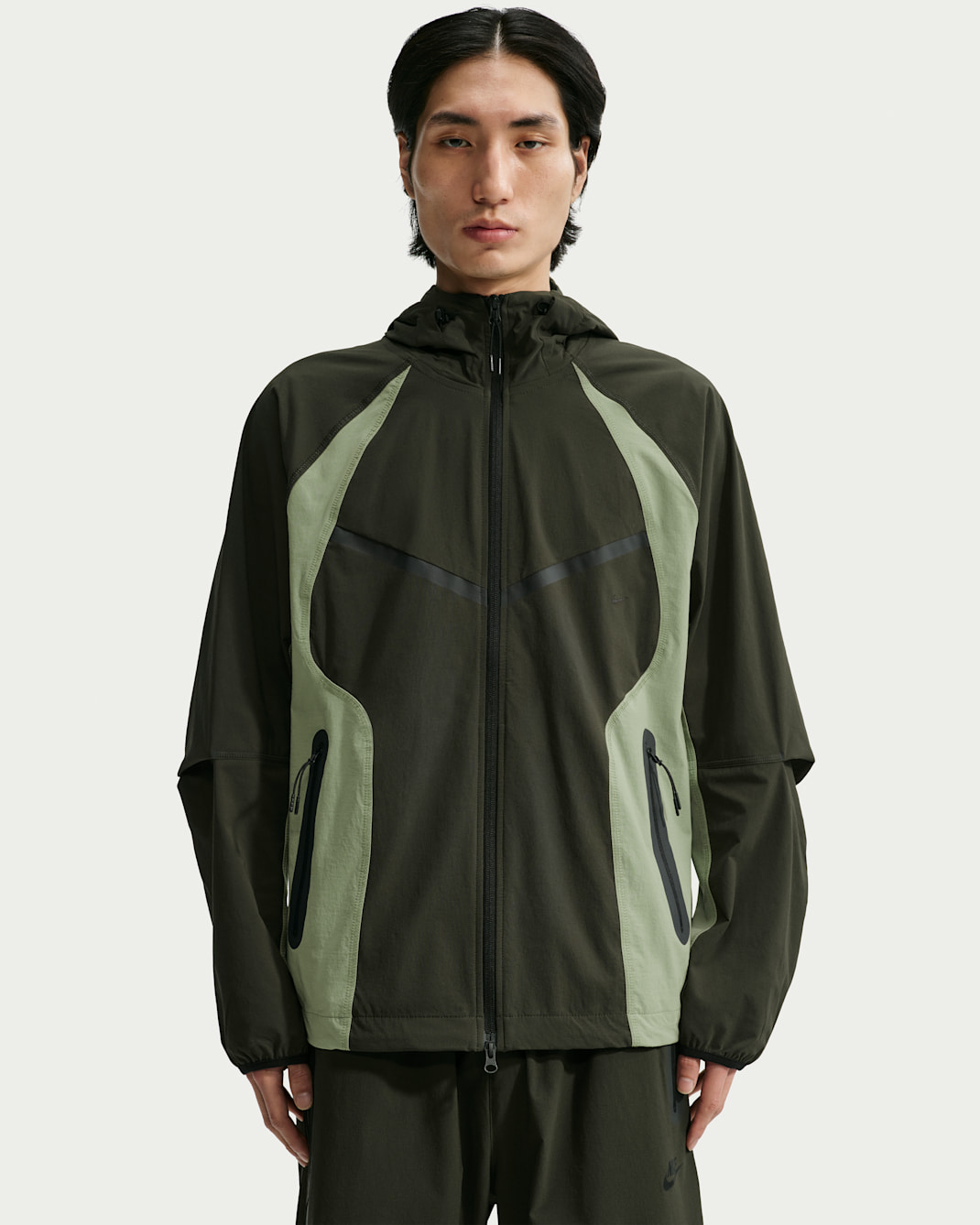 Nike Tech Men's Dri-FIT Woven Color-Block Windrunner Loose Jacket