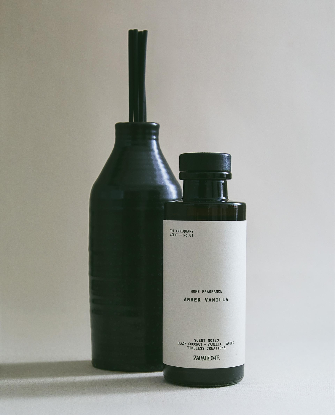 (120 ML) DUFTSTÄBCHEN AMBER VANILLA UND KERAMIKGEFÄSS